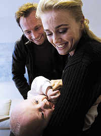 Johanna Lind med make och son
